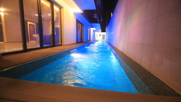 Outdoor pool - BNB Hotel Spa (Abidjan)