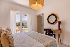 1 chambre, fer et planche à repasser, lit parapluie, Wi-Fi