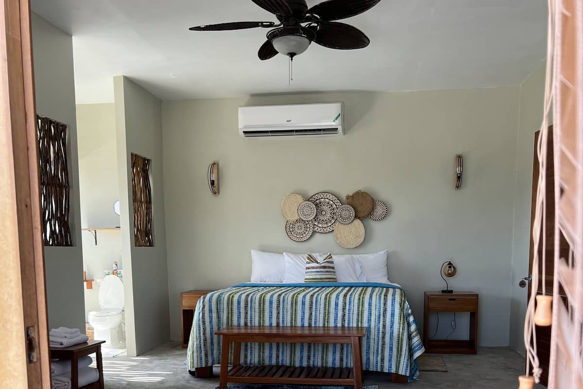 Superior villa | Een kluis op de kamer, verduisterende gordijnen, gratis wifi, beddengoed