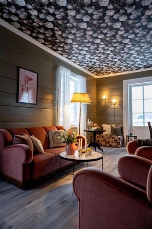 Superior House | Lake view -  Vollsnes Gjestehus (Stryn)