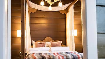 3 bedrooms, pillow-top beds, individually decorated