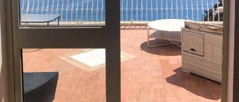 Panoramic Shared Dormitory, Ocean View, Sea Facing