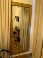 Royal Room | Premium bedding, minibar, in-room safe, free WiFi