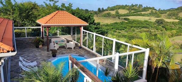 المنطقة المحيطة بالمنشأة