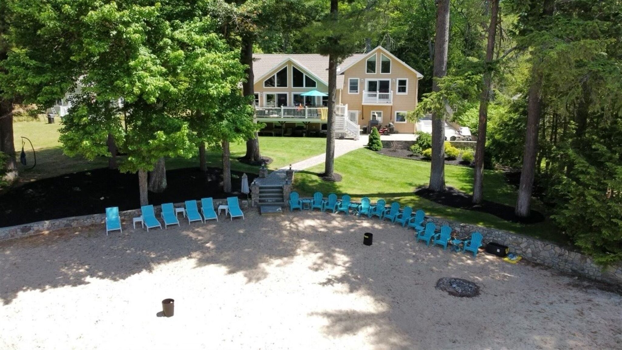 SLEEPS 14 WITH  A SANDY BEACH AND A DOCK