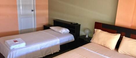 Comfort Twin Room