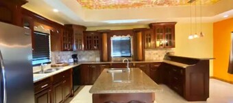 Royal Palms Villa/Retreat