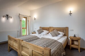 Traditionellt tvåbäddsrum - 2 enkelsängar | Ljudisolering, gratis wi-fi och sängkläder