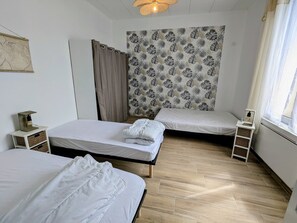 1 bedroom, iron/ironing board, WiFi