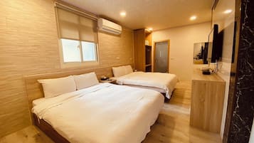 ファミリー 4 人部屋 | WiFi (無料)、ベッドシーツ