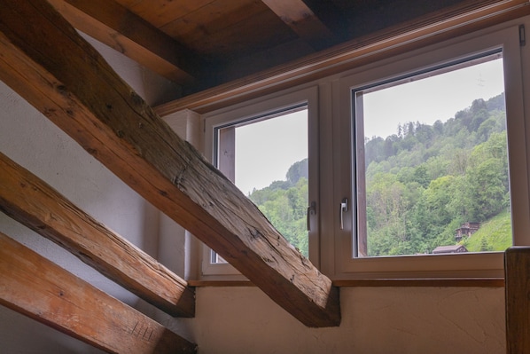 Room | Hypo-allergenic bedding, individually furnished, free WiFi - Chrona Bed & Breakfast (Jenaz)