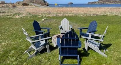 Red Sunset Cottage in Twillingate