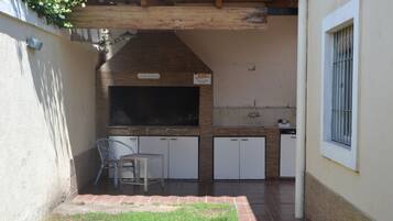 Standard House, 3 Bedrooms, 2 Bathrooms | Terrace/patio