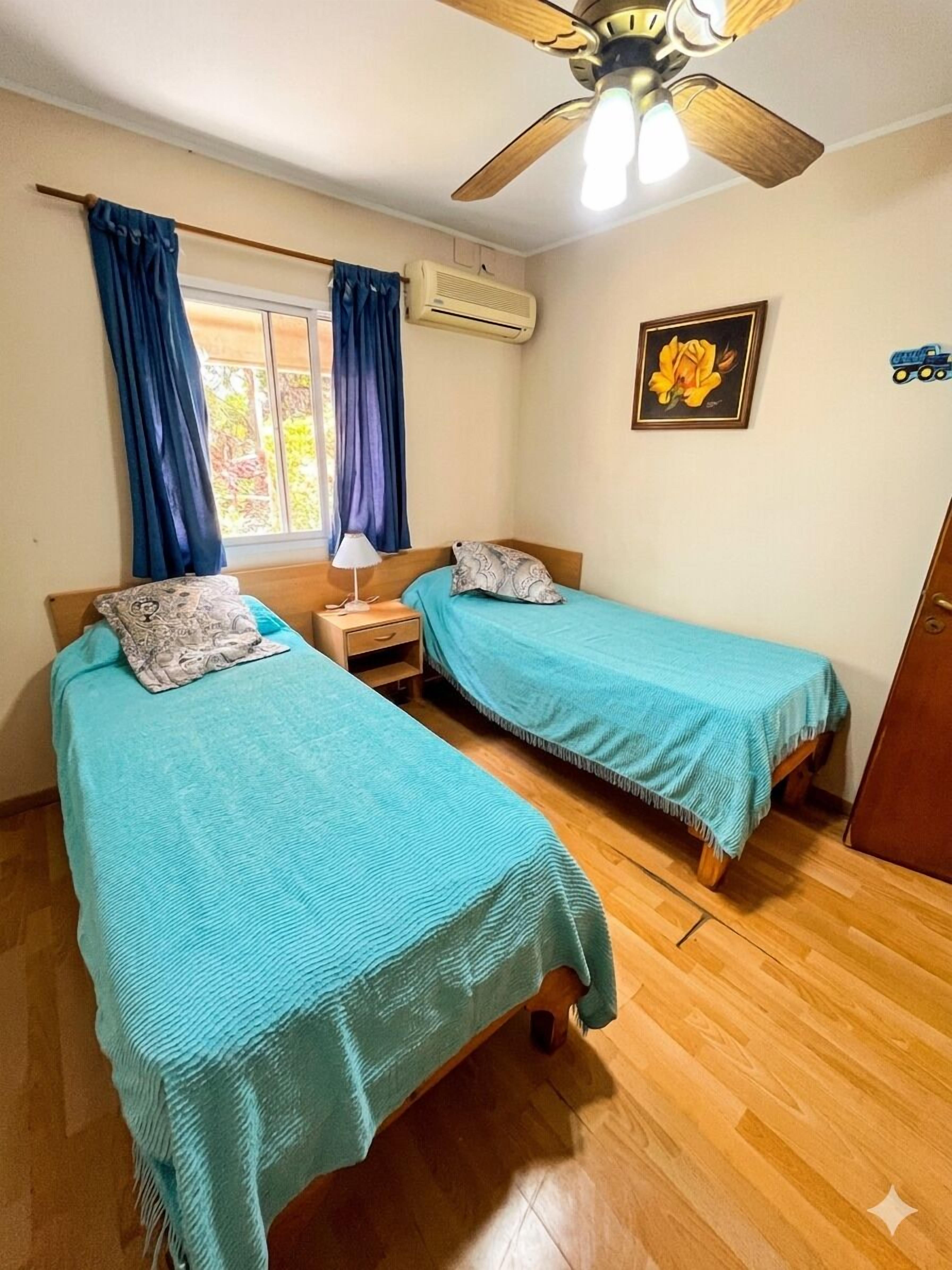 Standard-Haus, 3 Schlafzimmer, 2 Bäder | 3 Schlafzimmer, Bügeleisen/Bügelbrett, kostenloses WLAN, Bettwäsche