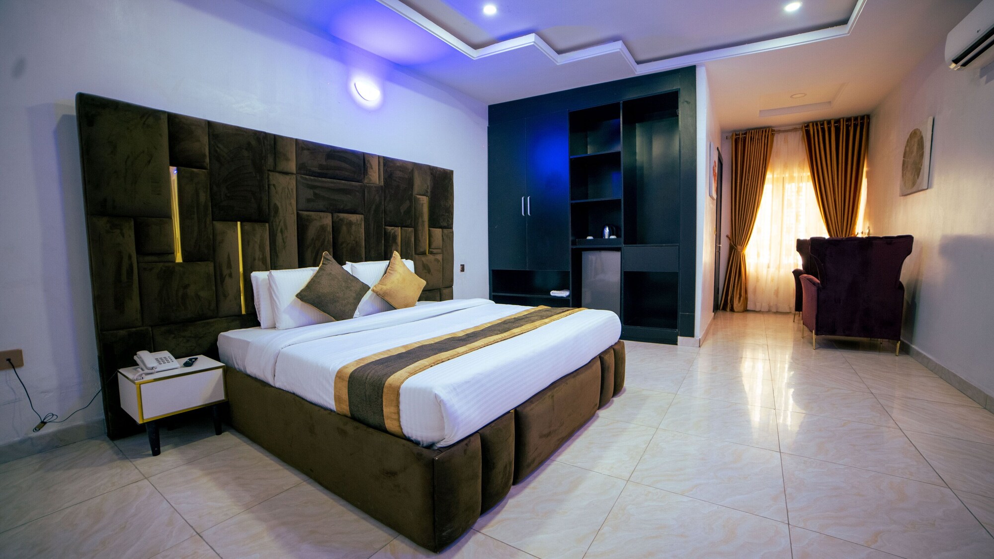 4 Star Hotels
