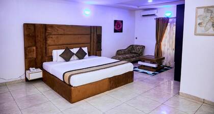 247 Luxury Hotel & Apartment Ajah