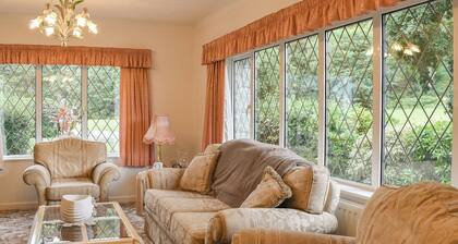 4 bedroom accommodation in Llanbedrog