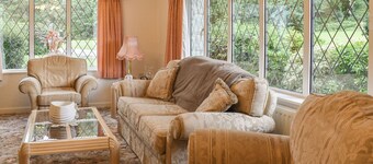 4 bedroom accommodation in Llanbedrog