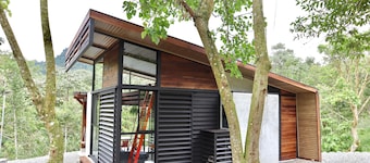 Chic Mountain Cabin - Coffee Farm Getaway