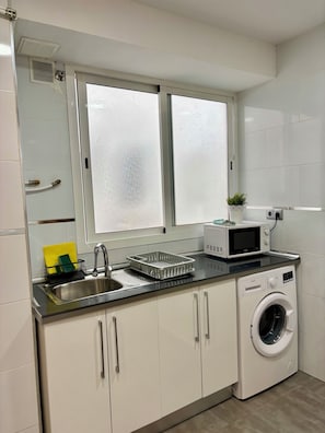 Interior - Apartment next to the cathedral, 4-5 people (Málaga)