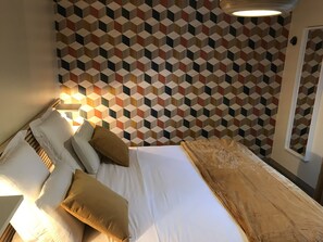 1 chambre, bureau, fer et planche Ă repasser, Wi-Fi gratuit