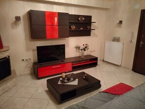 Smart TV y chimenea 