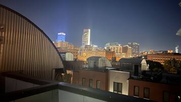 Luxury Condo | Terrace/patio