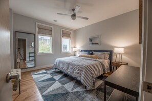 Luxury Condo | 2 bedrooms, down comforters, individually decorated - Marcy Condo (Omaha)