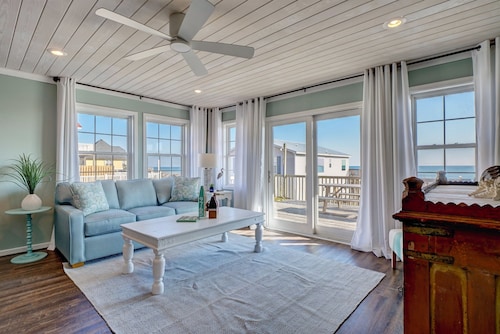 Oceanfront House w/ Direct Beach Access