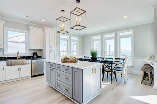 Spacious Luxe Home|Private Pool/Hot Tub