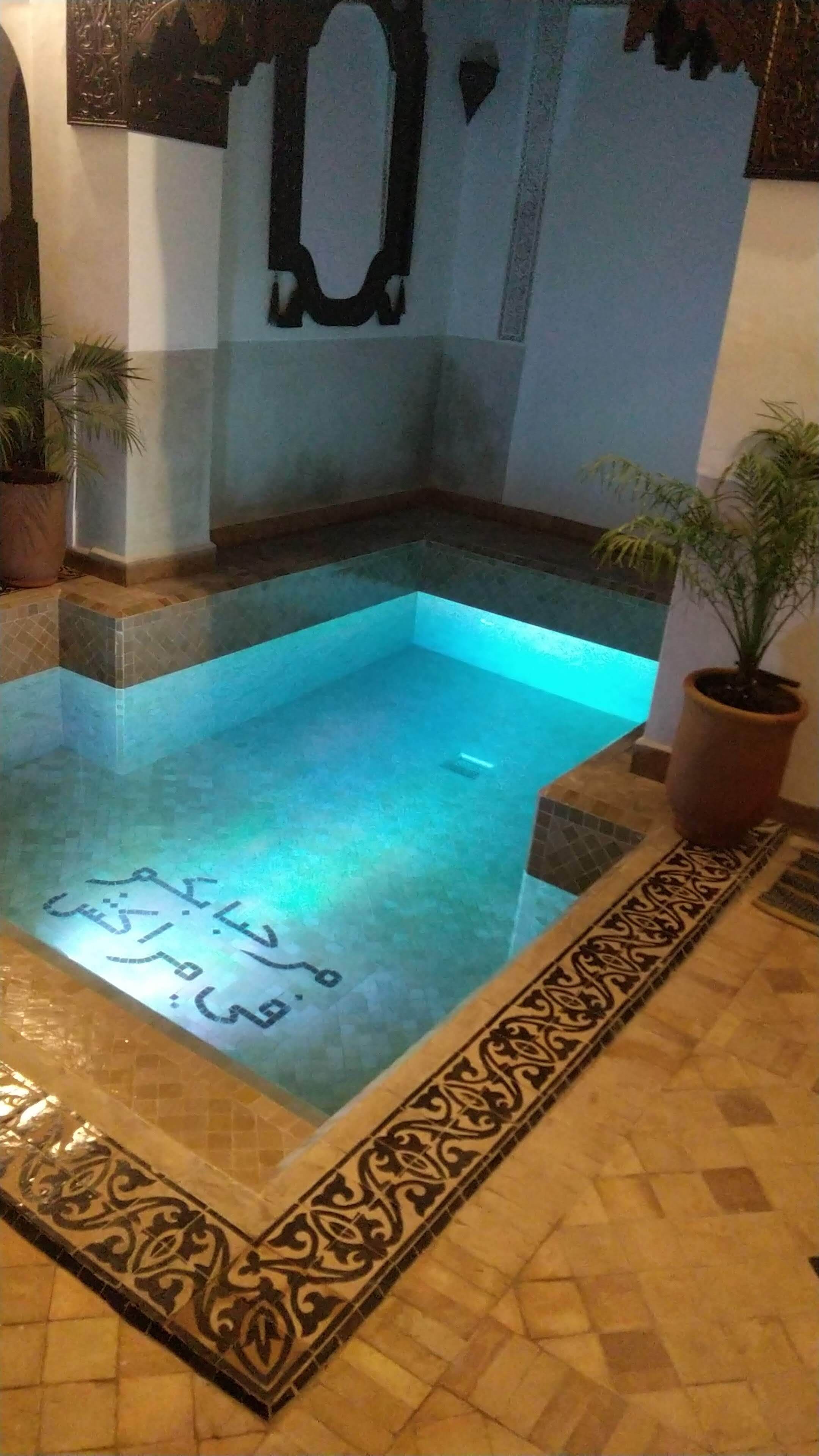 Piscine extérieure, piscine chauffée