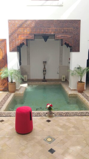 Piscine extérieure, piscine chauffée