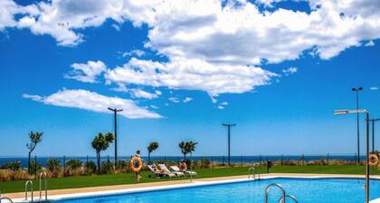 New and bright 3 bed apartment, 3min drive from an ecological reserved beach.