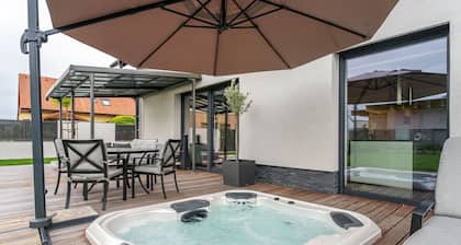 Spa Escape house (Sauna/Jacuzzi) in quiet area