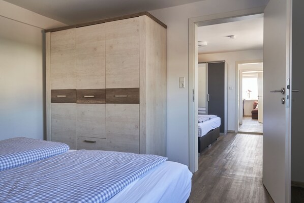 2 makuuhuonetta, Wi-Fi, vuodevaatteet