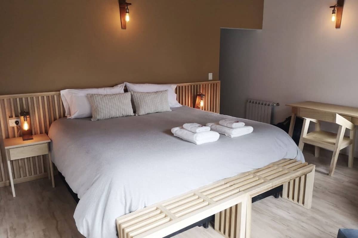 Superior Double or Twin Room | 1 bedroom, in-room safe, desk, blackout drapes