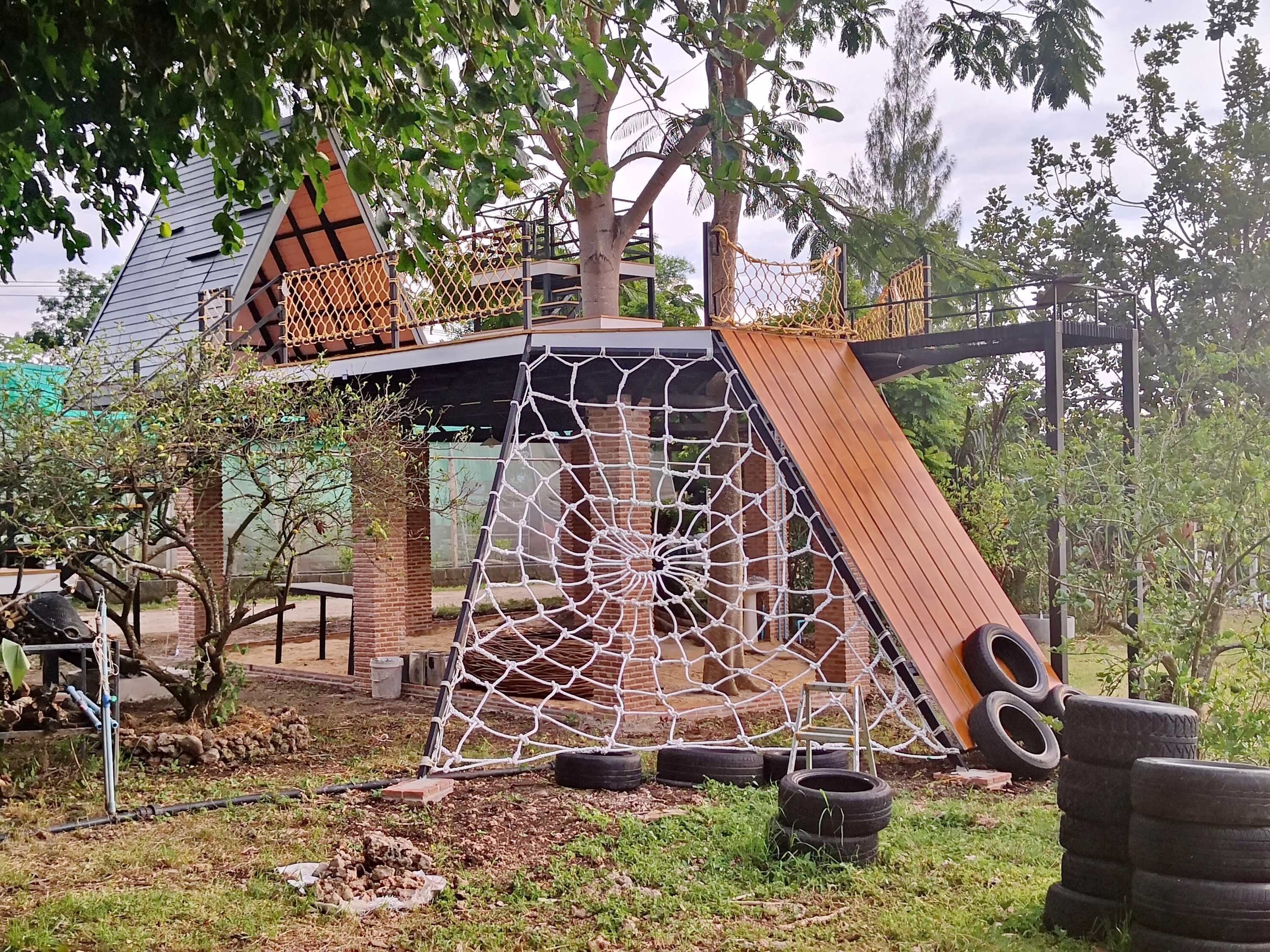 Children's play area - outdoor