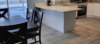 Legoland 3 Bedroom Pet Friendly Pool Home