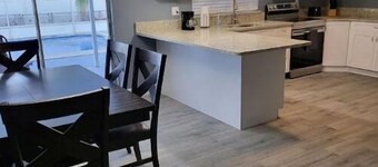 Legoland 3 Bedroom Pet Friendly Pool Home