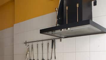 Réfrigérateur, four, plaque de cuisson, lave-vaisselle