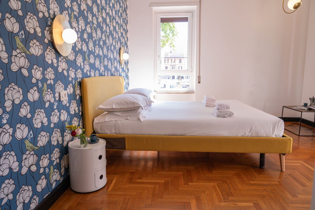2 bedrooms, desk, iron/ironing board, WiFi
