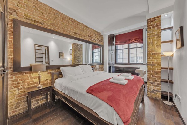 2 chambres, fer et planche à repasser, Wi-Fi, draps fournis