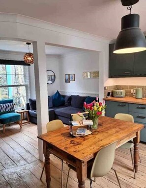 Interior - Family (sleeps 7) & Pet Friendly Cottage in Teignmouth by the beach (Teignmouth)