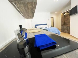 Superior Studio | Private kitchen | Fridge, microwave, stovetop, espresso maker - Sunny House (Sorrento)