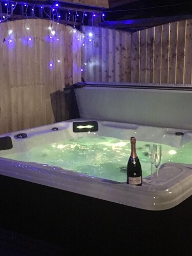 Bedrock Lodge home from home