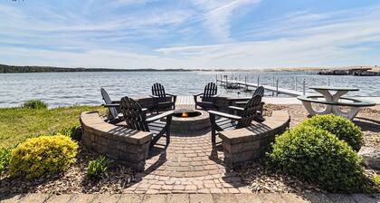 Upscale Lakefront Oasis: Private Dock, Dune Views, Firepit!