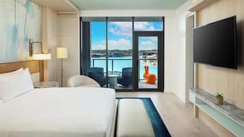 Hypo-allergenic bedding, minibar, in-room safe, desk