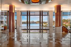 Lobby - Conrad Orlando at Evermore (Orlando)