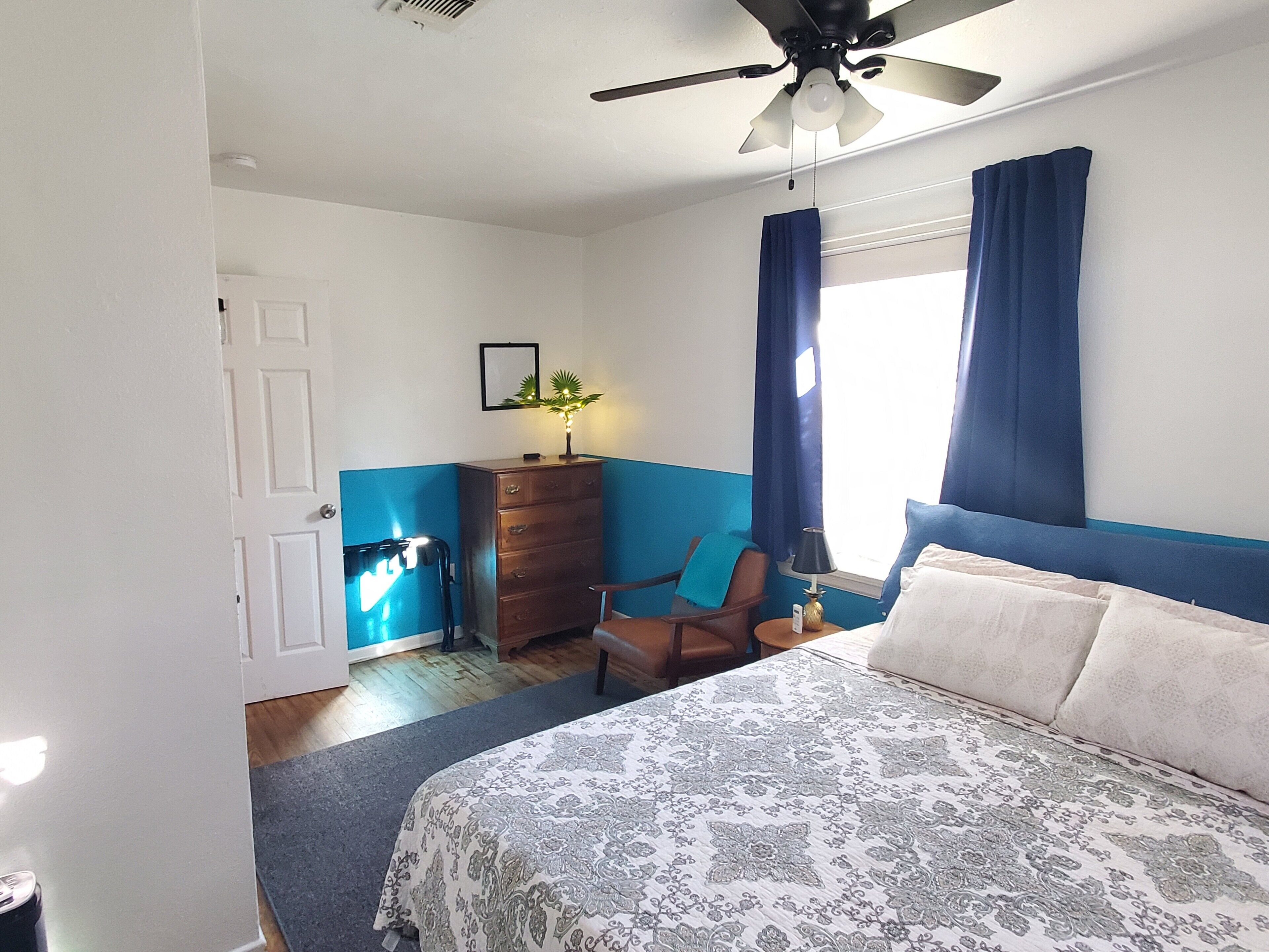 2 bedrooms, iron/ironing board, free WiFi, bed sheets