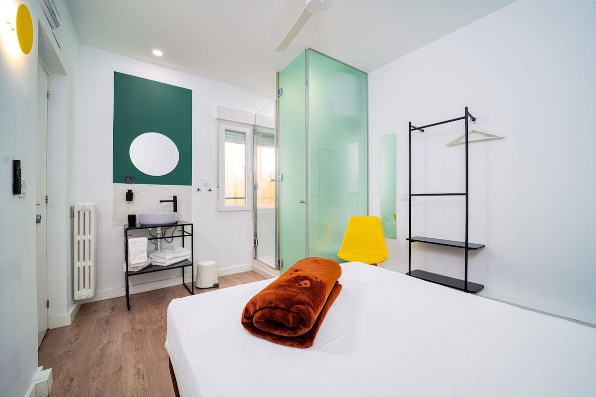 Camera doppia | Biancheria da letto di alta qualità, Wi-Fi gratuito, lenzuola